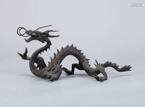 A Chinese Bronze Dragon-Shape Brush Rest