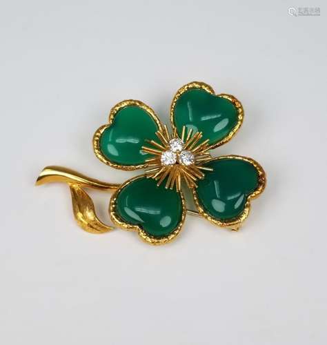 18K Van Cleef & Arpels Clover Chrysoprase Brooch