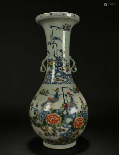 A Chinese Duo-handled Estate Porcelain Vase Display