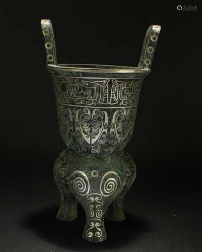 A Chinese Tri-podded Ancient-framing Bronze Vessel