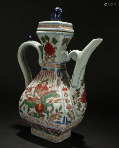A Chinese Story-telling Porcelain Fortune Lidded Ewer