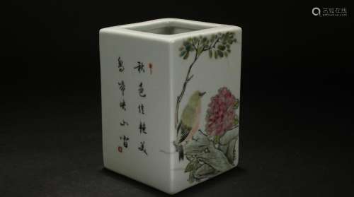 A Chinese Square-based Nature-sceen Porcelain Pot