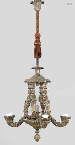 Art Déco-Deckenlampe4-flg.; Bronze. Offen gestalteter Korpus aus weiblichen Hermenfiguren auf