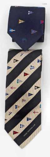 Zwei Krawatten von Louis VuittonSeide. Flächendeckende Musterung aus unterschiedlichen Wimpeln auf