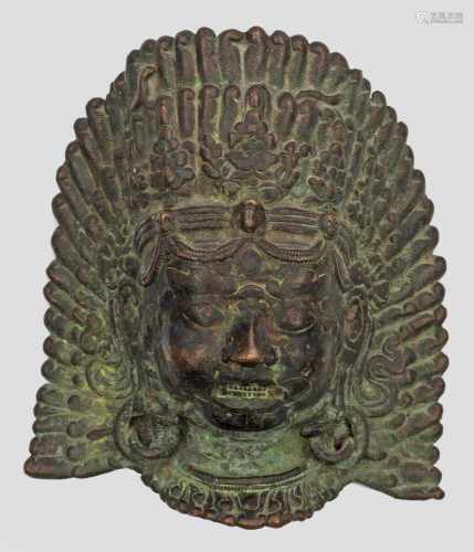 Tibeto-Chinesische Bronze-MaskeBronze, mit natürlich gewachsener Patina. Vollplastische
