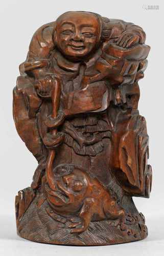 Skulptur des Liu Hai mit KröteRosenholz. Vollplastische szenische Darstellung des Liu Hai (Han