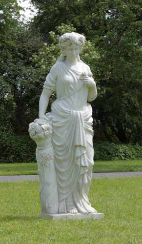Italienischer Bildhauer(Tätig im 20. Jh. wohl in der Toskana)Große Parkskulptur der Göttin Flora als