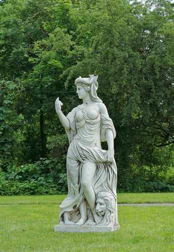 Italienischer Bildhauer(Tätig im 20. Jh. in der Toskana)Große weibliche Figur als Personifikation