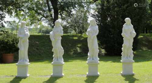 Italienischer Bildhauer(Tätig im 20. Jh.)Gruppe von vier großen Parkskulpturen als