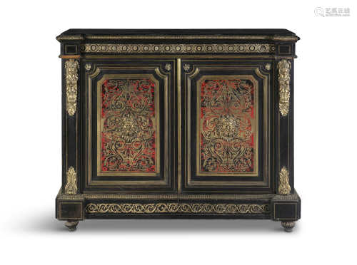 A 19TH CENTURY FRENCH BOULLE AND MARBLE TOP SIDE CABINET, of shaped rectangular form, the black