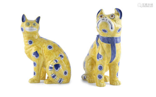 A PAIR OF CONTEMPORARY ITALIAN PAINTED CERAMIC MODELS OF AN ORIENTAL CAT AND DOG, each sitting on