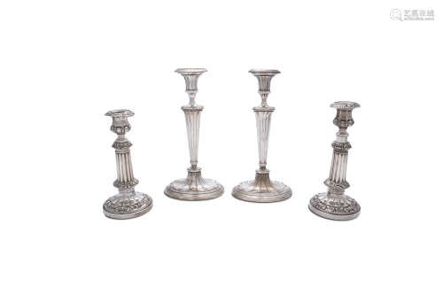 A PAIR OF SHEFFIELD PLATE TELESCOPIC TABLE CANDLESTICKS, c.1830, by Roberts, Smith & Co, with