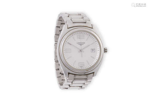A STAINLESS STEEL QUARTZ CALENDAR WATCH BY LONGINES, the white dial with polished baton markers,