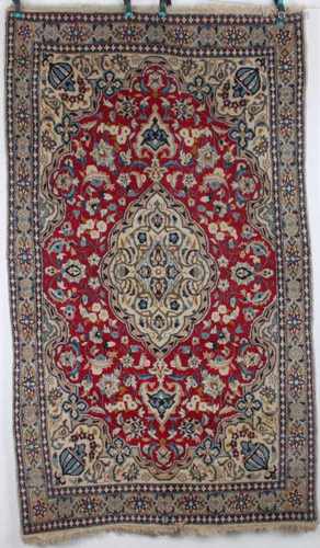 Nain Teppich, Iran, 194x111 cm,handgeknüpfter Teppich, Wolle, 194 cm x 111 cm, 700.000 Konten pro