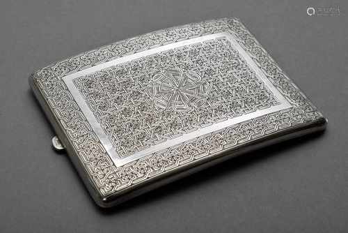 Ägyptisches Zigarettenetui mit ornamentalem Gravurdekor, um 1890, Silber, 150g, 8x11cmEgyptian