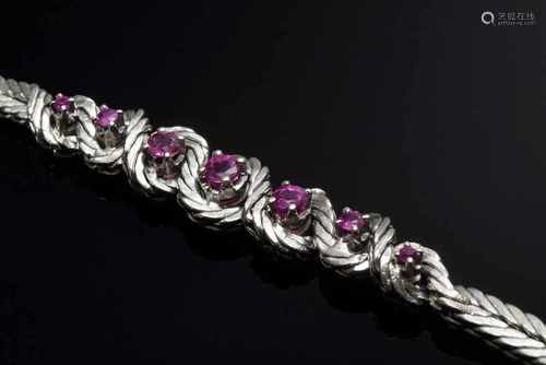 WG 585 Fuchsschwanzarmband mit Rubinen in 70er Jahre Façon, 14,7g, L. 17,5cm WG 585 foxtail bracelet