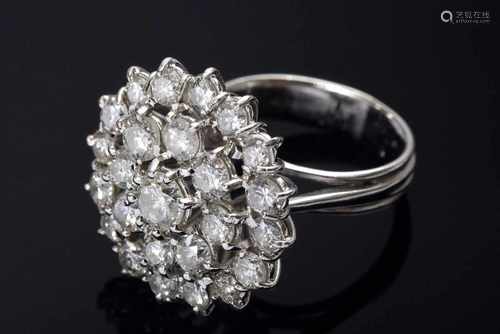 Eleganter WG 750 Ring mit rundem Ringkopf und Brillanten (zus. ca. 2.33ct/SI-PIII/W-CR), 5,88g,