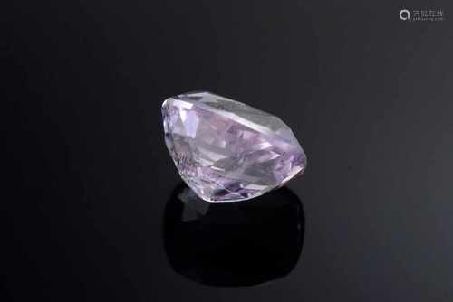 Loser Saphir, Farbe rosa (2,38ct) im Ceylonschliff, 8x6,2x5,2mmLoose sapphire, color pink (2,38ct)