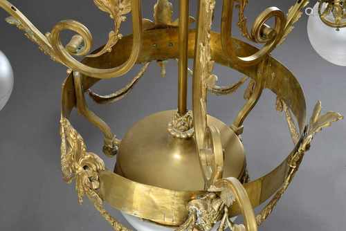 Wilhelminische Deckenlampe im Louis XVI Stil mit geschliffenen Glaskuppeln und Messing Montierung