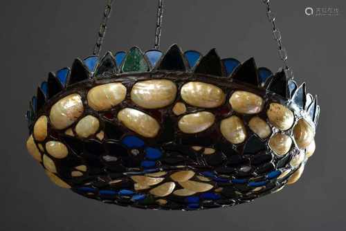 Jugendstil Deckenlampe mit buntem Glas und Muscheln in Bleiverglasung, Ø 39cmArt Nouveau ceiling