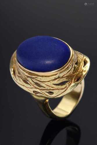 Schwerer GG 585 Ring mit ovalen Lapislazuli Cabochon, 14,4g, Ringkopf 2,73x1,90 cm, Gr. 54,