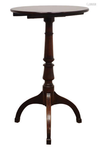 Early 19th century mahogany tripod table,