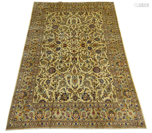 Persian Kashan rug carpet,