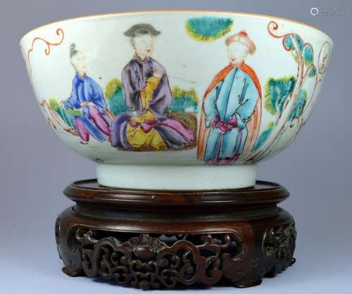 CHINESE MANDARIN FIGURAL PORCELAIN BOWL