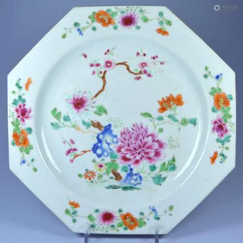 CHINESE QIANLONG OCTAGONAL PORC PLATE 18TH C