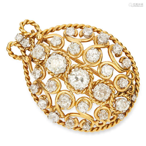 VINTAGE DIAMOND BROOCH / PENDANT set with old cut diamonds in open frame design, 4.0cm, 15.9g.