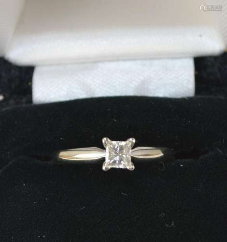 RING, SOLITAIRE14 KT GOLD DIAMOND