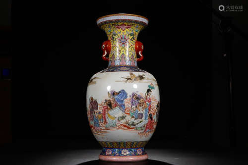 QIANLONG MARK FAMILLE ROSE VASE