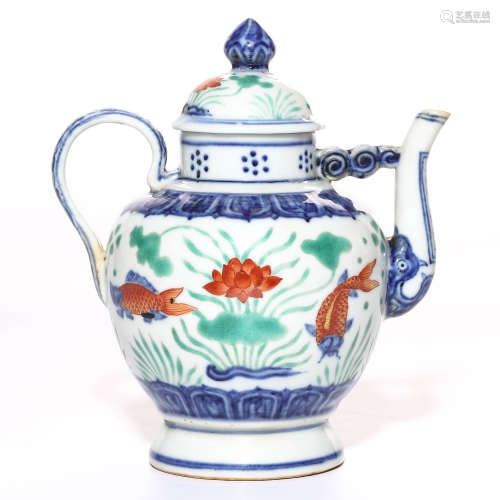 A Chinese Wu-Cai Glazed Porcelain Tea Pot