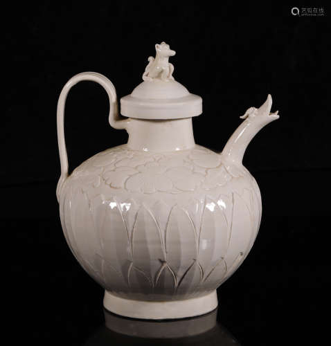 A Chinese Ding-Type Glazed Porcelain Wine Pot