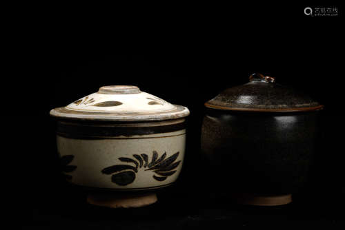 A Set of Chinese Black and White Pottery Go Set