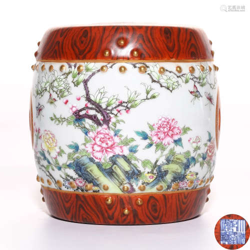 A Chinese Wooden Pattern Glazed Famille-Rose Porcelain Stool