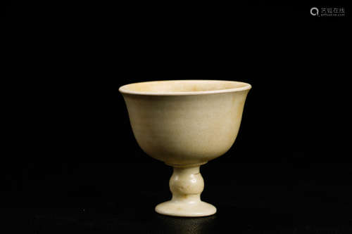 A Chinese White Glazed Porcelain Cup