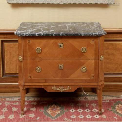 Commode néoclassique attribuée à Johannes Äbersold, Berne, fin XVIIIe s.,  en [...]