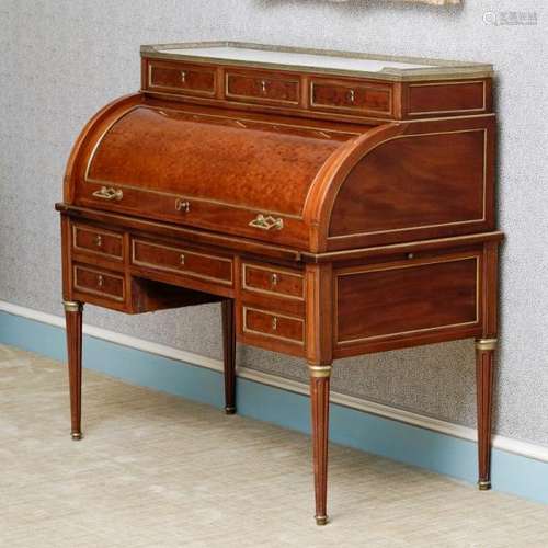 Bureau à cylindre d'époque Directoire en placage d'acajou moucheté et filets de [...]