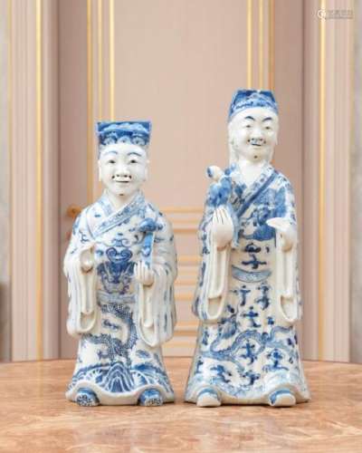 2 personnages en porcelaine, probablement Fu et Lu, Chine, XIXe s., représentés [...]