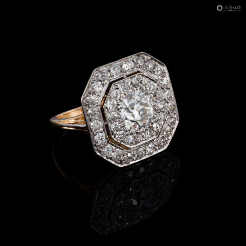 18kt Yellow Gold/Platinum Antique Ring. Unsigned, with an octagon shaped top, circa 1915. The double