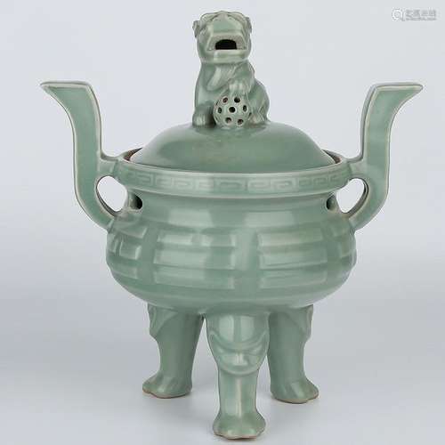 A LONGQUAN-GLAZED TRIPOD CENSER.YUAN PERIOD