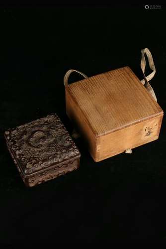 A CARVED ROSEWOOD DRAGON BOX AND COVER.ANTIQUE