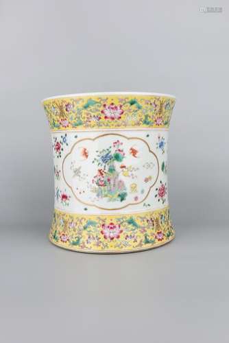 A FAMILLE-ROSE DRAGON BRUSHPOT.QING PERIOD