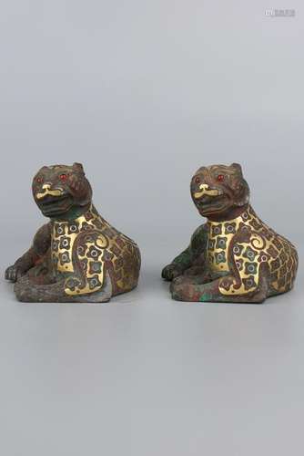 A PAIR OF GOLD-INLAID BRONZE LEOPARDS.ANTIQUE