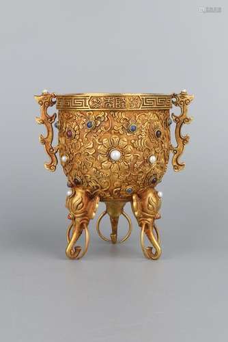 A GEM'S INLAID GILT-SILVER ELEPHANT CUP.ANTIQUE