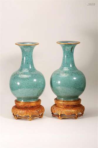 A PAIR OF ROBIN'S EGG BLUE-GLAZED VASES.QING PERIOD