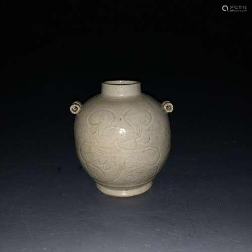 A CARVED WHITE-GLAZED JAR.SONG PERIOD