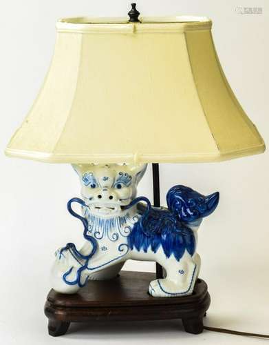 Chinese Blue & White Foo Dog Mounted as a Lamp