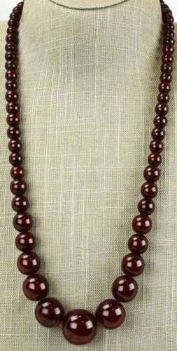 Estate 14kt Yellow Gold & Cherry Amber Necklace